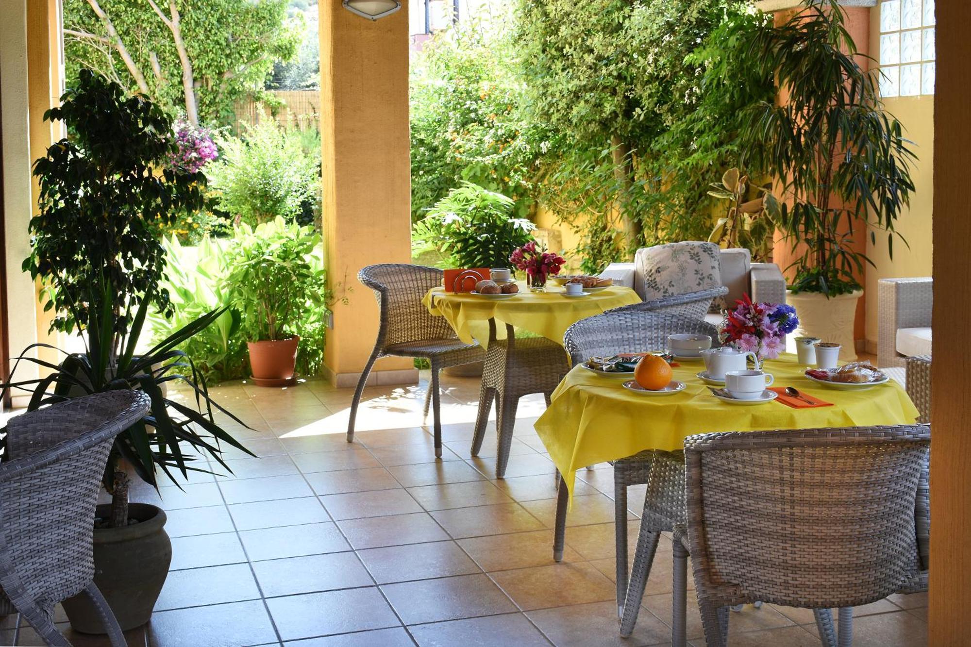 Hotel Il Girasole 维拉西米乌斯 外观 照片
