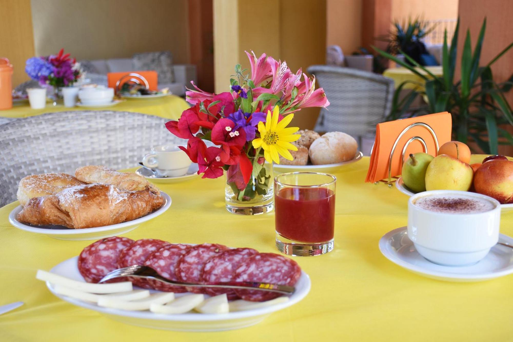 Hotel Il Girasole 维拉西米乌斯 外观 照片